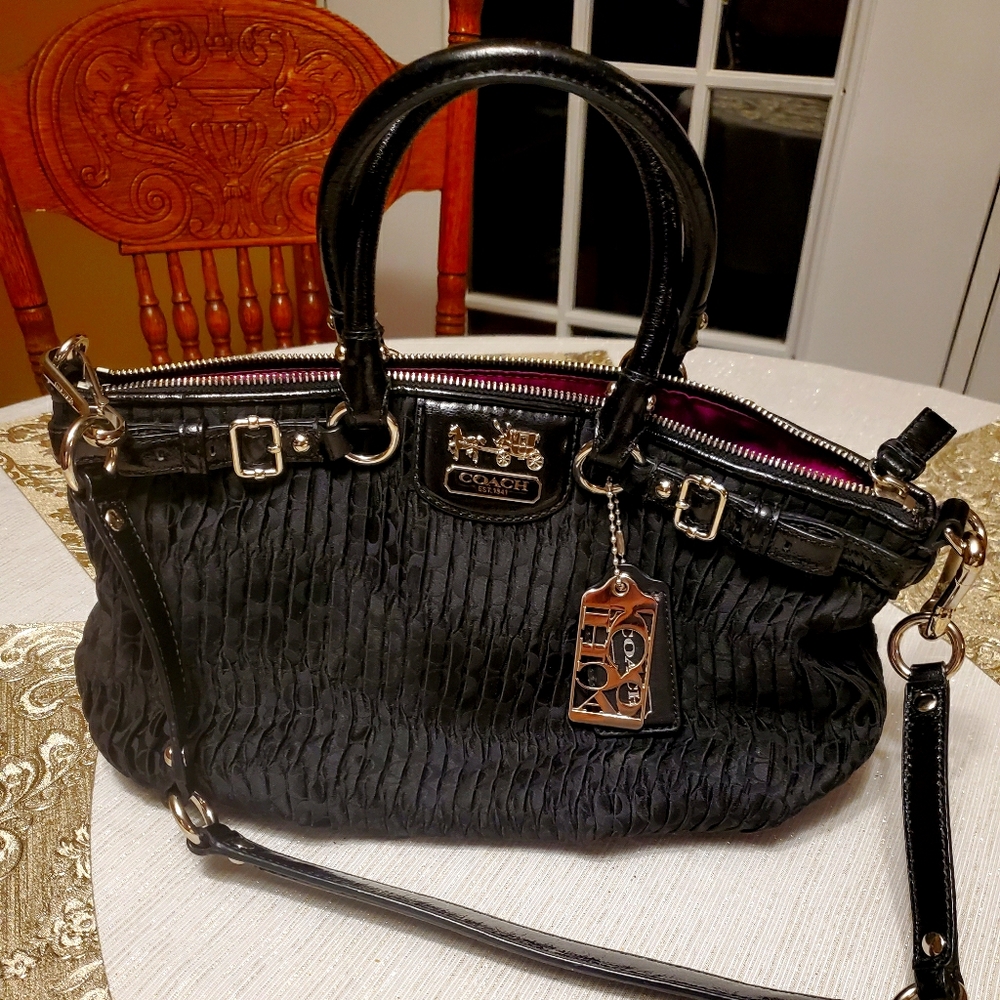 Coach Handbag (Willing to negotiate!)